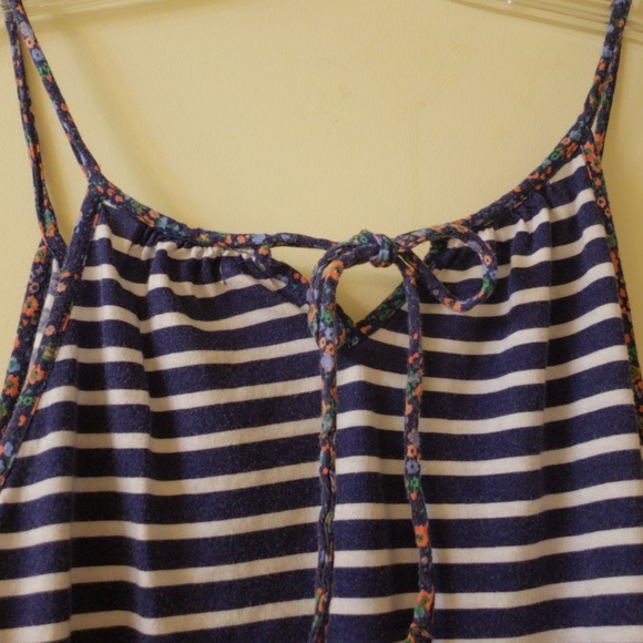 Tank top - Picture 3 of 3